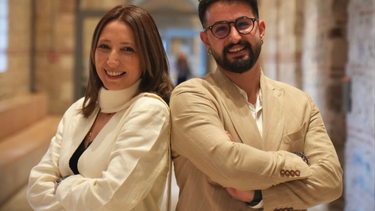 RAMİ’DE “SONSUZ KAYDIRMA” İLE DİJİTAL ZİHNİN ÇİZİKLERİ OKUNDU “DİJİTAL ŞİZOFRENİ” SEMİNERLERİ BAŞLADI